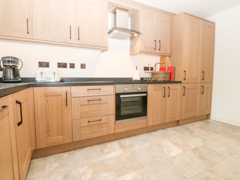 Fridge, dishwasher, electric kettle, toaster