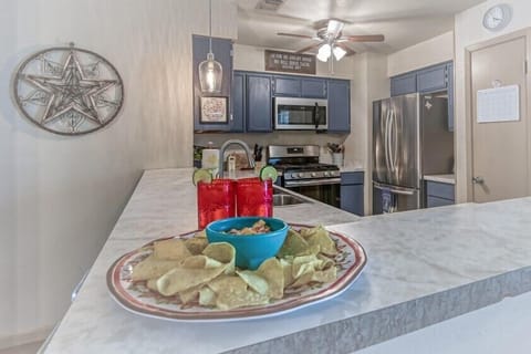 House, Multiple Beds, Patio | Private kitchen | Fridge, microwave, oven, stovetop