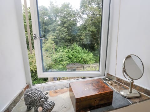 Cottage | Bathroom | Shower
