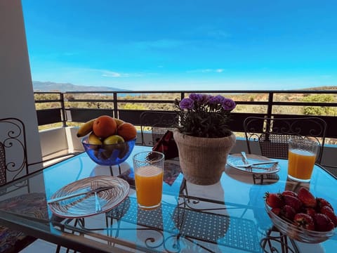 Apartment, 2 Bedrooms, Balcony, Garden View | Property grounds