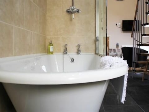 Suite, Ensuite (The Stable) | Bathroom