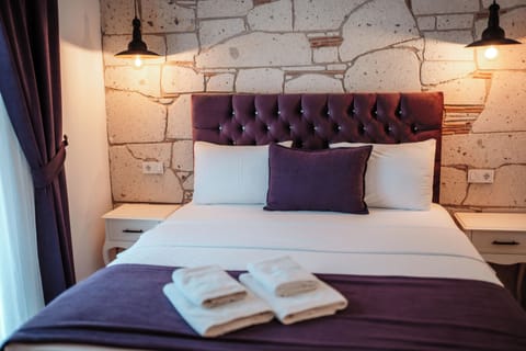 Classic Room | Premium bedding, free WiFi, bed sheets