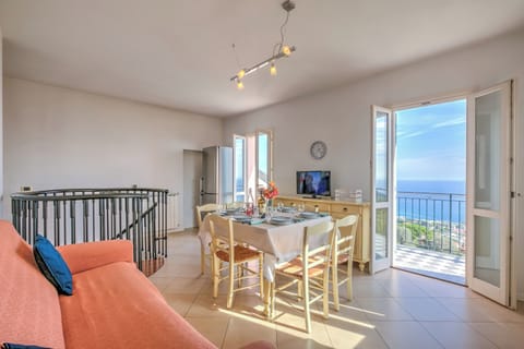 Family Apartment, 2 Bedrooms, 2 Bathrooms (Palms Villa - Sea View) | Living area | 21-inch flat-screen TV with digital channels