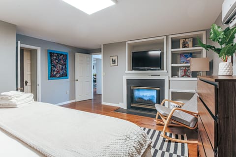 Apartment, Private Bathroom (North Central Loft) | 1 bedroom