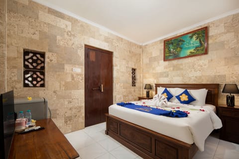 Standard Double Room | Minibar, desk, soundproofing, free WiFi