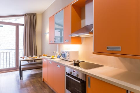 Studio (4 personas) | Private kitchen | Fridge, microwave, stovetop, dishwasher