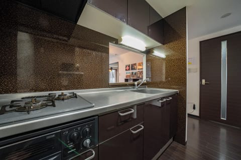 Design Apartment | Private kitchen | Fridge, microwave, stovetop, toaster