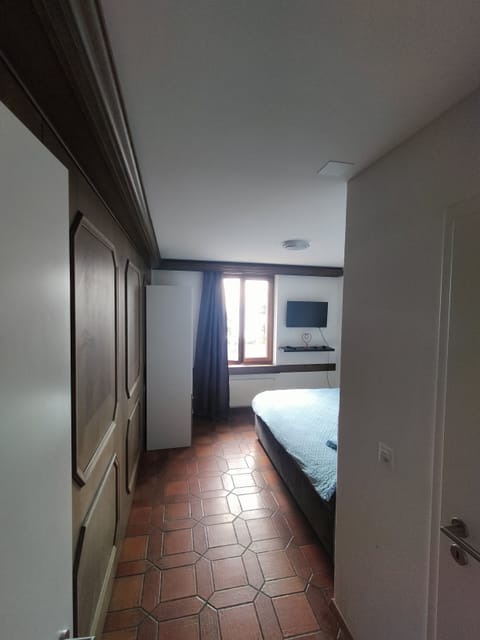 Standard Room | Desk, free WiFi, bed sheets