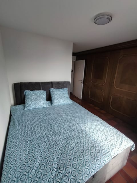 Standard Room | Desk, free WiFi, bed sheets