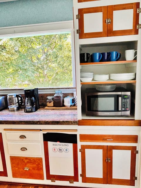 Shared fridge, microwave