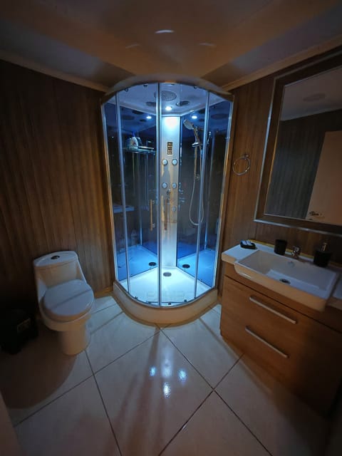 Superior Room | Bathroom