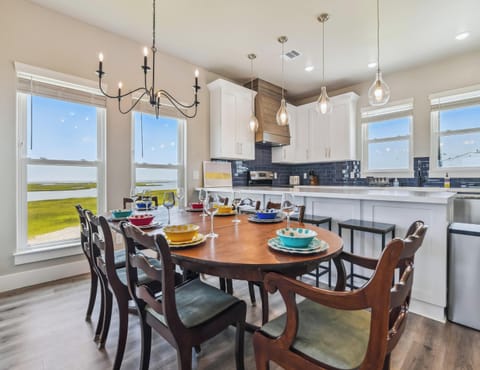 House (3 Bedrooms) | Property amenity