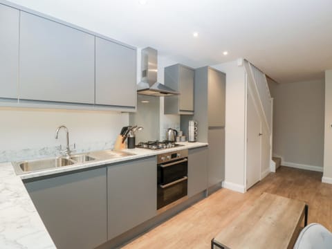 Fridge, dishwasher, electric kettle, toaster