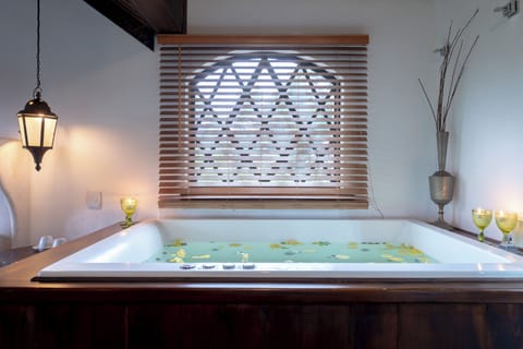 Presidential Suite | Private spa tub