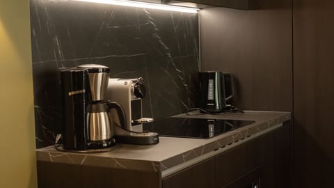 Basic Room (Seerose 2) | Private kitchen | Coffee/tea maker