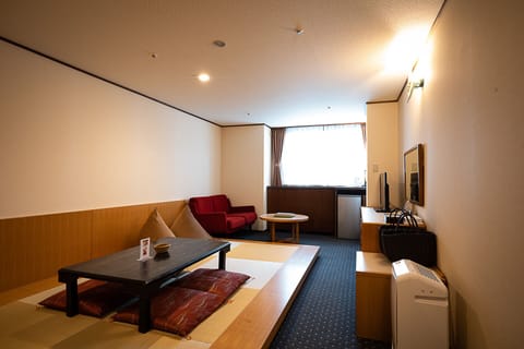 Japanese Koagari Tatami Room, Non Smoking | Down comforters, in-room safe, iron/ironing board, free WiFi