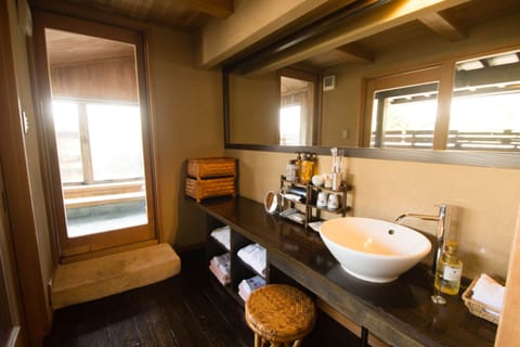 Seika (Only stairs, Suite with open-view bath, River View)(6 years old and over) | Bathroom amenities | Combined shower/tub, free toiletries, hair dryer, bathrobes