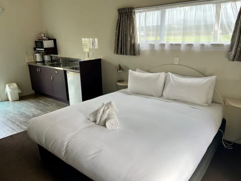 Standard Studio (Ground Floor Suite) | Free WiFi, bed sheets