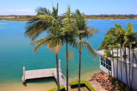 Signature Townhome | Balcony view