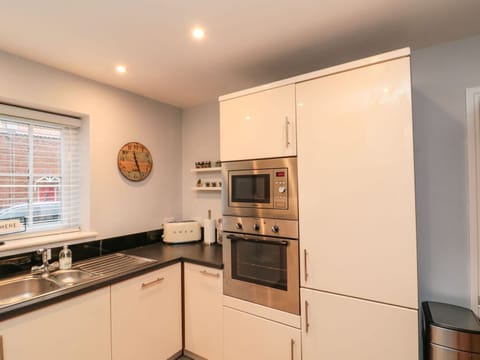 Fridge, dishwasher, electric kettle, toaster