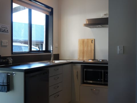 2 Bedroom Apartment | Private kitchenette | Fridge, microwave, coffee/tea maker, electric kettle