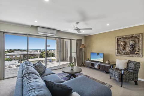 2 Bedroom Ocean View - Level 3 and 4 | Individually decorated, individually furnished, iron/ironing board