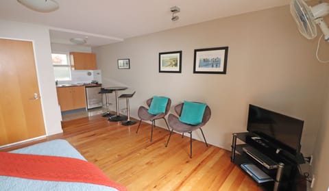 Ground Floor Superior Studio | Iron/ironing board, cribs/infant beds, rollaway beds, free WiFi