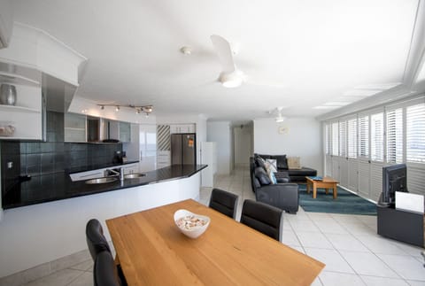 2 Bed/2 Bath Ocean View Deluxe High Floor  | Living area | 40-inch TV with cable channels, DVD player