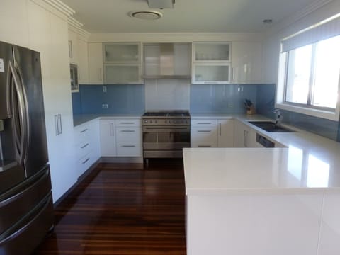 Deluxe Room, 3 Bedrooms, Beach View | Private kitchen | Fridge, microwave, stovetop, electric kettle