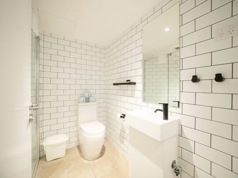 Premium Double with Ensuite | Bathroom