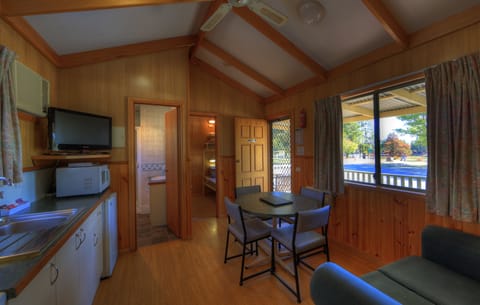 Deluxe Cabin, 2 Bedroom (4-berth) No Pets allowed | Blackout drapes, soundproofing, iron/ironing board, free WiFi