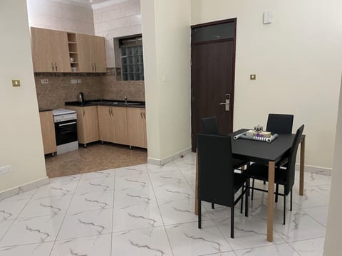 Superior Apartment | Private kitchen | Mini-fridge, microwave, oven, dishwasher