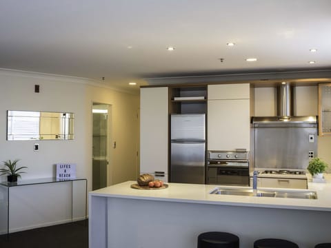 Superior 2 Bedroom Apartment, Level 2 & 3  | Private kitchen | Full-size fridge, microwave, stovetop, dishwasher