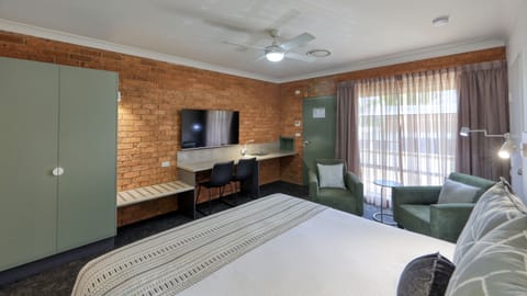 Deluxe Double Room | Pillowtop beds, individually furnished, laptop workspace