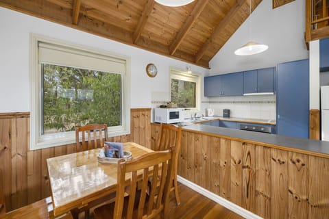 Superior Cottage 2 Couples | Private kitchen