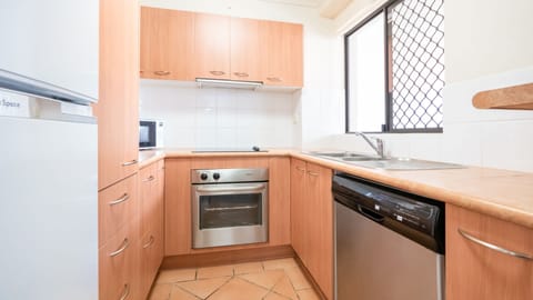 1 Bedroom Apartment | Private kitchen | Full-size fridge, microwave, stovetop, dishwasher