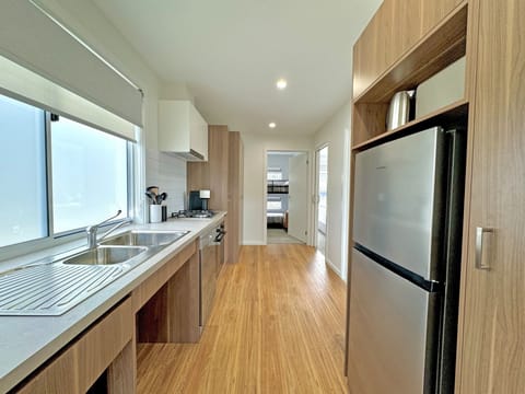 Premium Room | Private kitchen | Fridge, microwave, stovetop, electric kettle