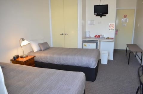 Standard Room, Non Smoking, Balcony (Twin Share) | Iron/ironing board, free WiFi