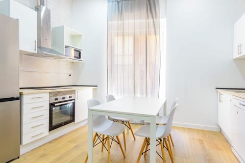 Standard Apartment | Private kitchenette