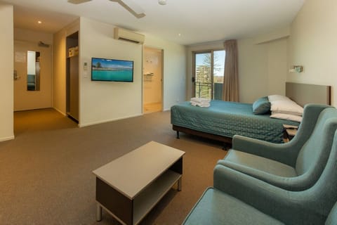 Standard Room, Balcony (Standard suite) | Living area | LCD TV