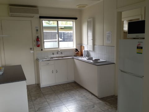 Standard Cottage, 2 Bedrooms, Kitchenette | Private kitchen | Full-size fridge, microwave, stovetop, coffee/tea maker