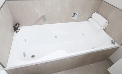 Combined shower/tub, hair dryer