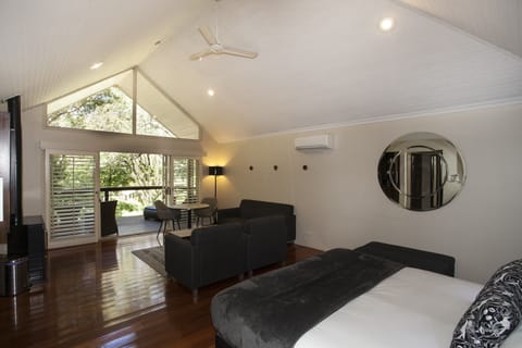 Luxury Suite, 1 Bedroom, Balcony (Rainforest Luxury Villa) | Premium bedding, minibar, desk, iron/ironing board