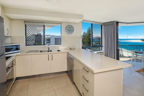 Level 5 Deluxe Apartment, 2 Bedroom, Sea View | Private kitchen | Full-size fridge, microwave, oven, stovetop