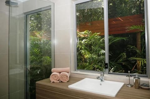 Private Ground Floor | Bathroom | Shower, free toiletries