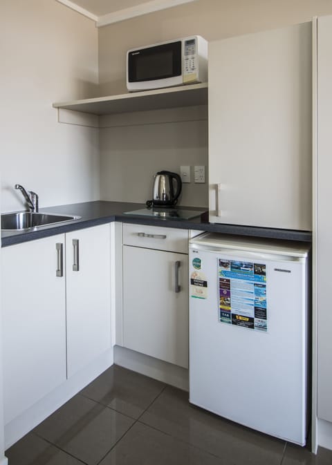 Superior Apartment, 2 Bedrooms | Premium bedding, in-room safe, soundproofing, free WiFi