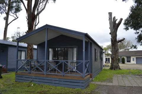 Standard Cabin, 2 Bedrooms | Iron/ironing board, free WiFi, bed sheets