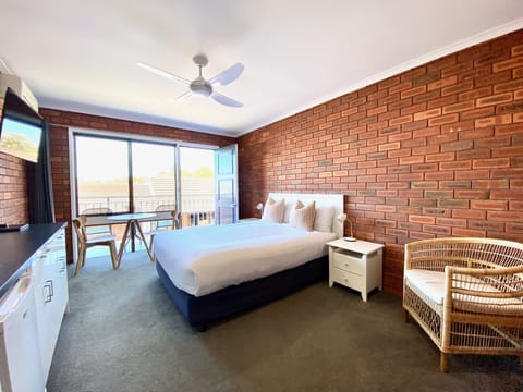 Premium Double Room | Blackout drapes, iron/ironing board, free WiFi, bed sheets