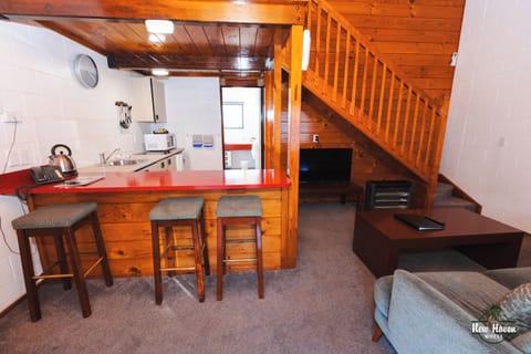 Deluxe Suite, 2 Bedrooms (Alpine Deluxe) | Living area | Flat-screen TV