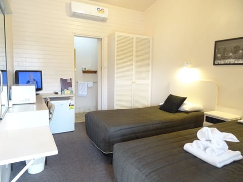 Standard Room, Non Smoking (Standard Twin), No Pets | Blackout drapes, soundproofing, iron/ironing board, free WiFi